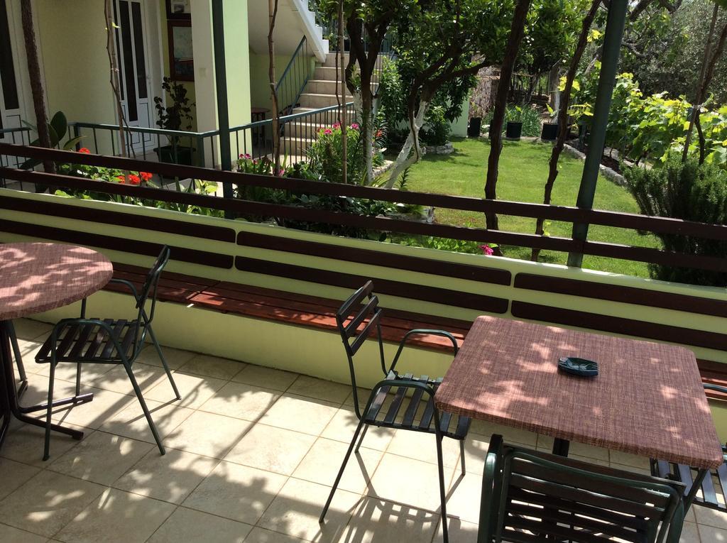 Apartments Simo Petrovac Exterior photo